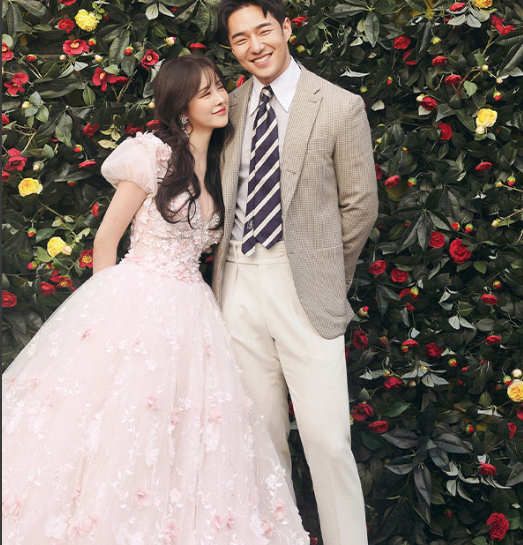 범계 웨딩박람회 관련 정보를 확인하는 예비부부