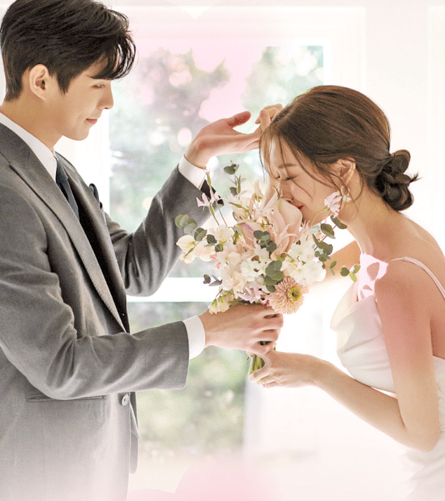 인천 송도컨벤시아 웨딩박람회 관련 정보를 확인하는 예비부부